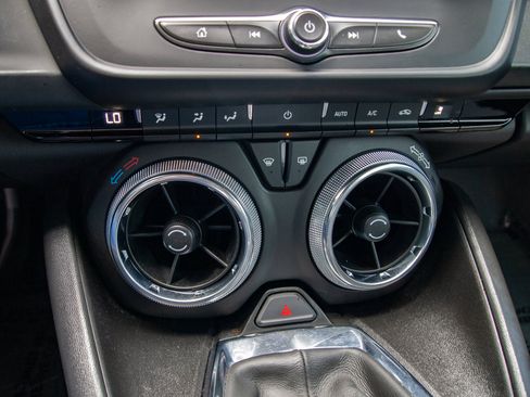 Used 2022 Chevrolet Camaro LT RWD image 18