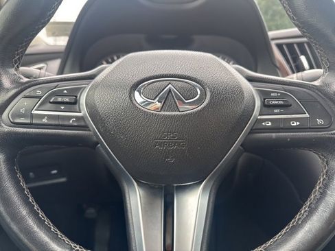 Used 2018 INFINITI Q50 Luxe w/ Essential Package (3.0T Luxe) image 21