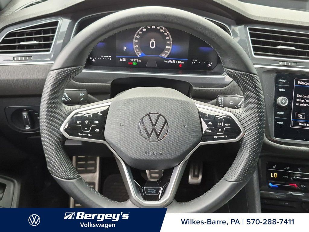 Certified 2024 Volkswagen Tiguan SE R-Line AWD/4WD image 16