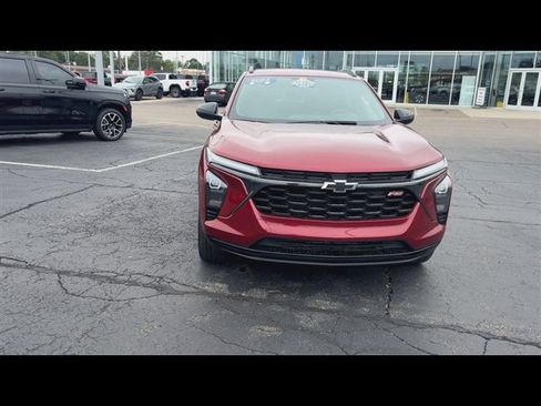 Certified 2024 Chevrolet Trax RS w/ Driver Confidence Package FWD image 3
