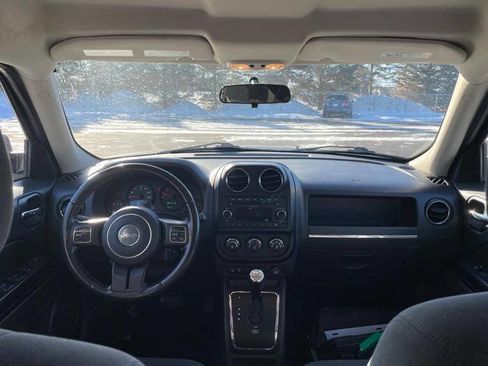 Used 2011 Jeep Patriot Latitude image 33