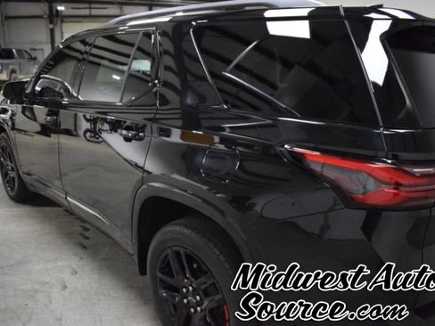 Used 2023 Chevrolet Traverse Premier w/ Redline Edition image 32