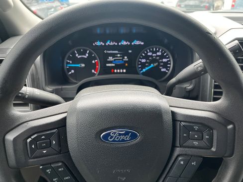 Used 2022 Ford F250 XLT w/ Black Appearance Package AWD/4WD image 15