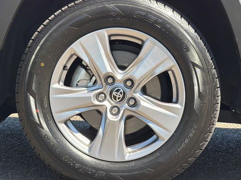 Certified 2025 Toyota RAV4 XLE AWD/4WD image 26