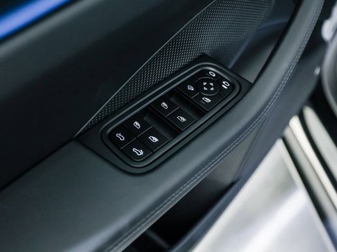 New 2026 Porsche Macan Electric image 24