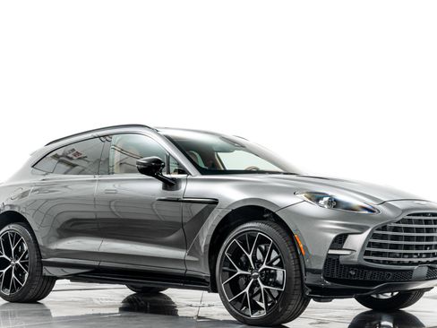Used 2025 Aston Martin DBX 707 AWD/4WD image 33