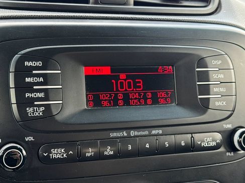 Used 2016 Kia Soul FWD image 18