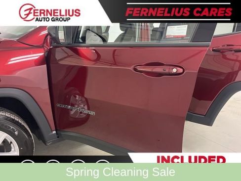 Used 2022 Jeep Compass Latitude w/ Convenience Group AWD/4WD image 11