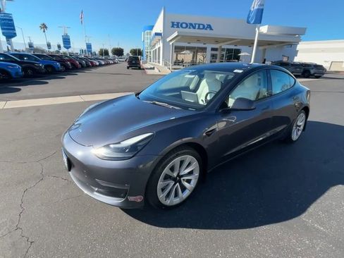 Used 2022 Tesla Model 3 Long Range image 4