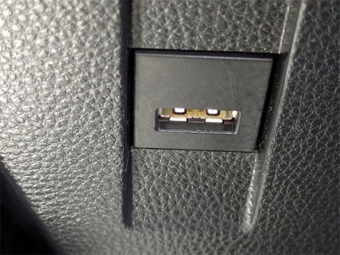 Used 2022 Toyota Corolla LE image 19