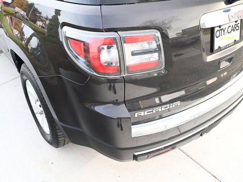 Used 2015 GMC Acadia SLE image 13