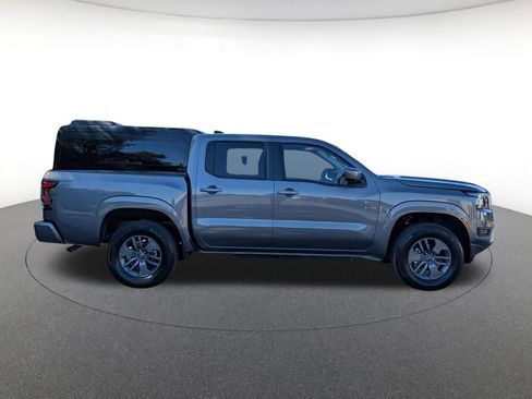 Used 2025 Nissan Frontier SV w/ Tow Package AWD/4WD image 4