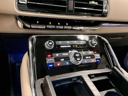 Used 2024 Lincoln Navigator Reserve image 29