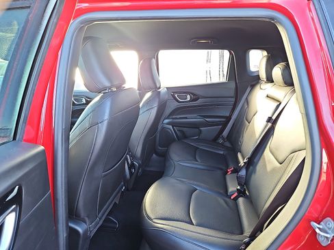 Used 2022 Jeep Compass Limited image 10