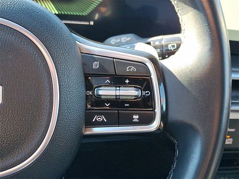 Certified 2025 Kia Sorento EX w/ EX Panoramic Sunroof Package image 10