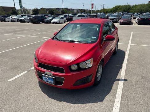 Used 2015 Chevrolet Sonic LT FWD image 1