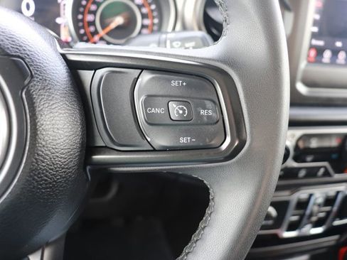 Used 2023 Jeep Gladiator Willys image 20