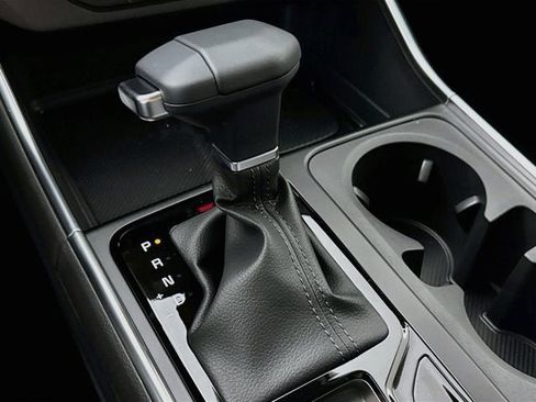 New 2027 Kia Carnival SX Prestige FWD image 19