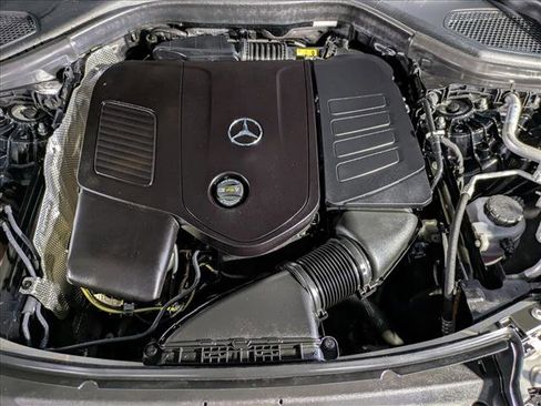 Certified 2025 Mercedes-Benz GLC 300 image 25