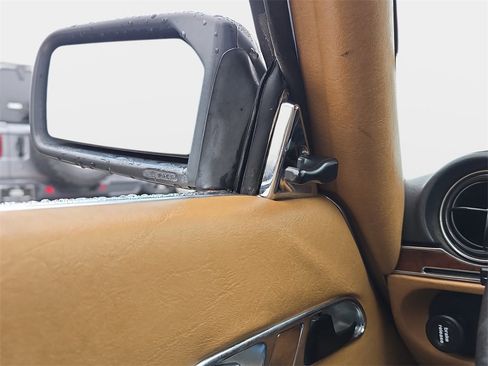 Used 1987 Mercedes-Benz 560 SL image 25