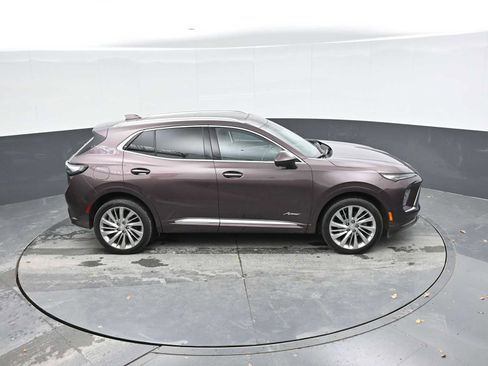Used 2024 Buick Envision Avenir image 29
