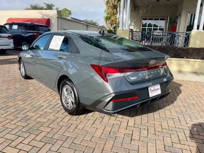 Used 2025 Hyundai Elantra SE