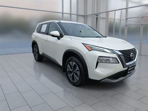Used 2021 Nissan Rogue SV AWD/4WD image 3