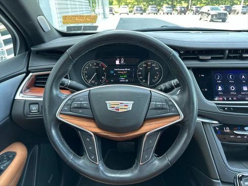 Used 2023 Cadillac XT5 Premium Luxury AWD/4WD image 16