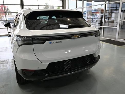 New 2026 Chevrolet Equinox EV LT w/ Convenience Package II image 6