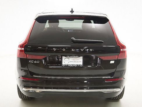 Certified 2023 Volvo XC60 T8 Ultimate w/ Climate Package image 8