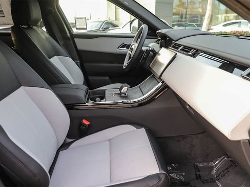 New 2026 Land Rover Range Rover Velar Dynamic SE image 15