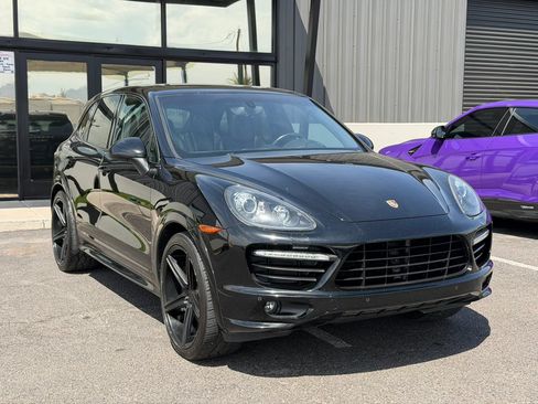 Used 2014 Porsche Cayenne GTS AWD/4WD image 13