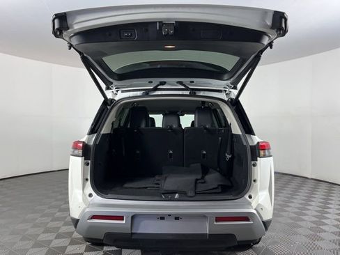 Used 2024 Nissan Pathfinder SL image 51