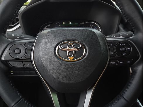 Used 2025 Toyota RAV4 XSE AWD/4WD image 20