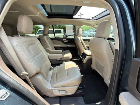 Used 2023 Lincoln Aviator Reserve w/ Equipment Group 201A RWD image 10