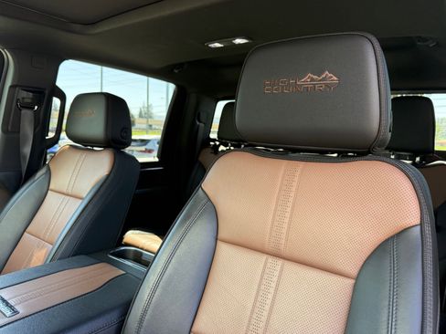 Used 2025 Chevrolet Silverado 3500 High Country w/ Technology Package image 28