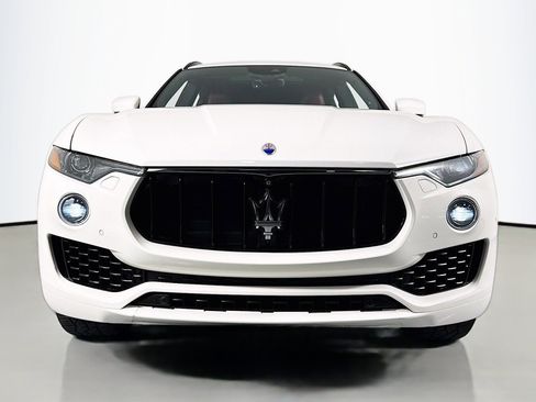 Used 2018 Maserati Levante GranSport image 2