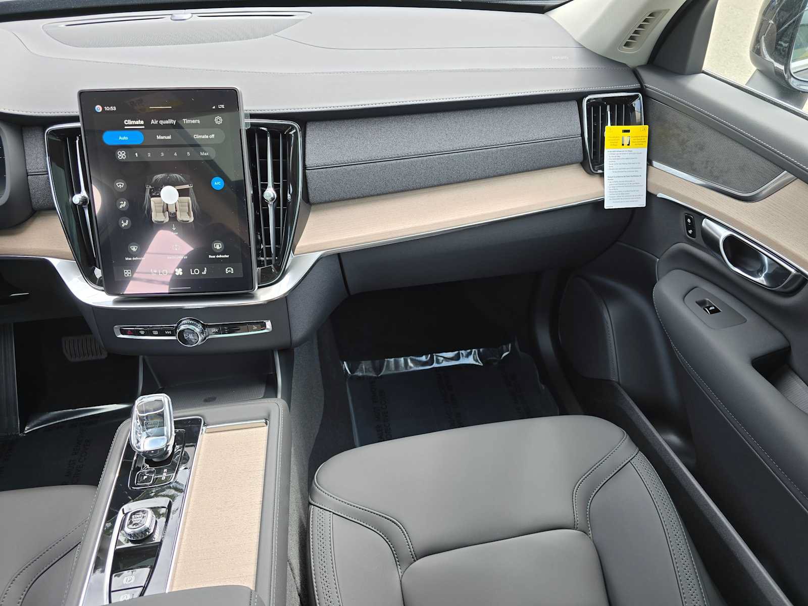 New 2026 Volvo XC90 T8 Plus w/ Protection Package AWD/4WD image 19