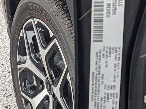 New 2025 Jeep Compass Limited w/ Sun & Sound Group image 26