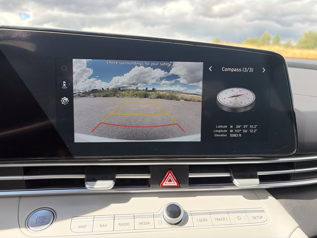 Certified 2025 Hyundai Elantra Limited FWD image 26
