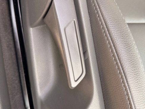 Used 2005 Volkswagen Jetta 2.5 image 12