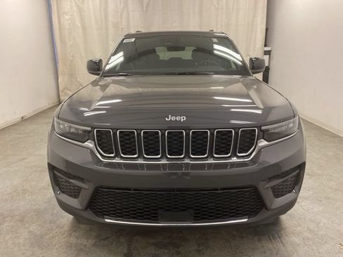 Used 2026 Jeep Grand Cherokee Laredo X AWD/4WD image 2