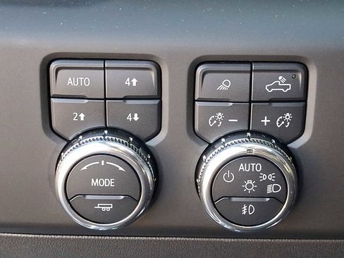 Used 2025 GMC Sierra 1500 AT4 w/ AT4 Premium Package image 25