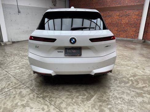 New 2026 BMW iX xDrive45 image 4