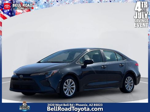 Used 2024 Toyota Corolla LE w/ LE Premium Package FWD image 1