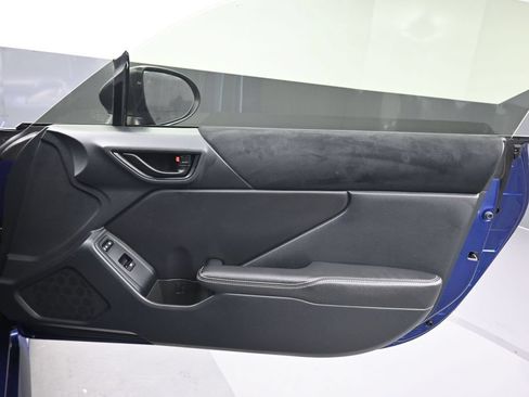 Used 2025 Toyota GR86 Premium RWD image 29