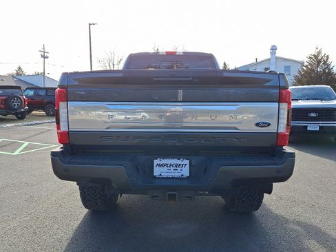 Certified 2018 Ford F250 Platinum w/ Platinum Ultimate Package image 6
