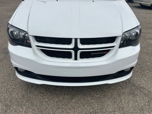 Used 2017 Dodge Grand Caravan GT FWD image 13