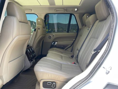 Used 2014 Land Rover Range Rover Supercharged image 18