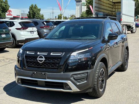 Used 2025 Nissan Pathfinder Rock Creek AWD/4WD image 10